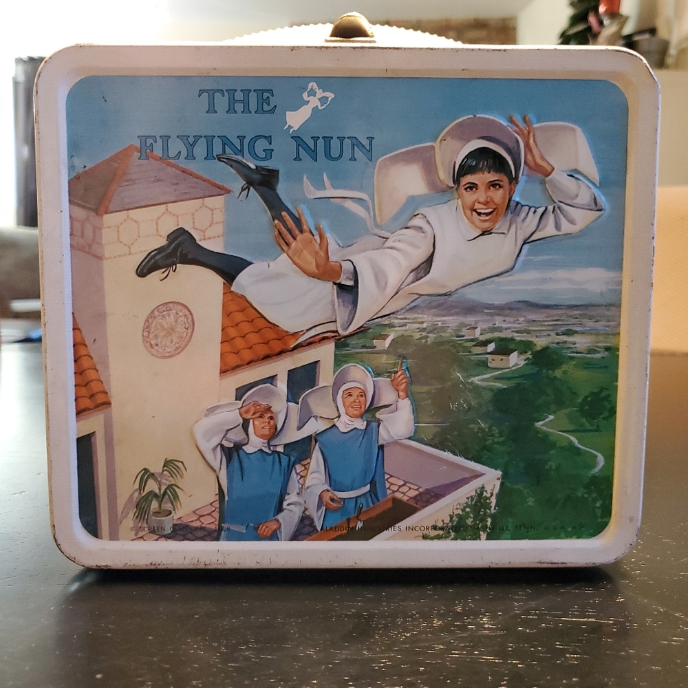 Flying nun lunch box No Thermos